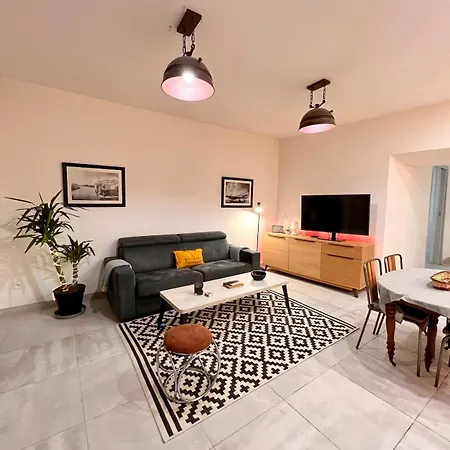 Loft Jacuzzi A 8 Min Des Grands Buffets Et Du Centre-ville *