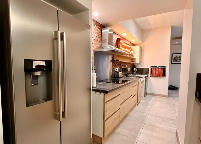 Loft Jacuzzi A 8 Min Des Grands Buffets Et Du Centre-ville * Narbonne